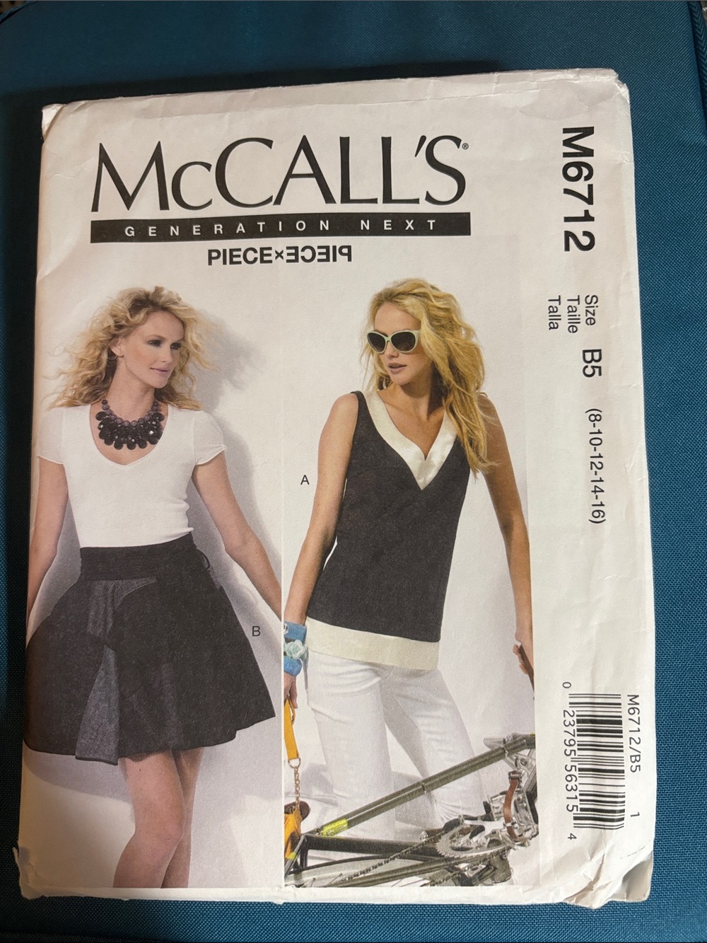 McCALL'S Women's V-Neck Tank Top
